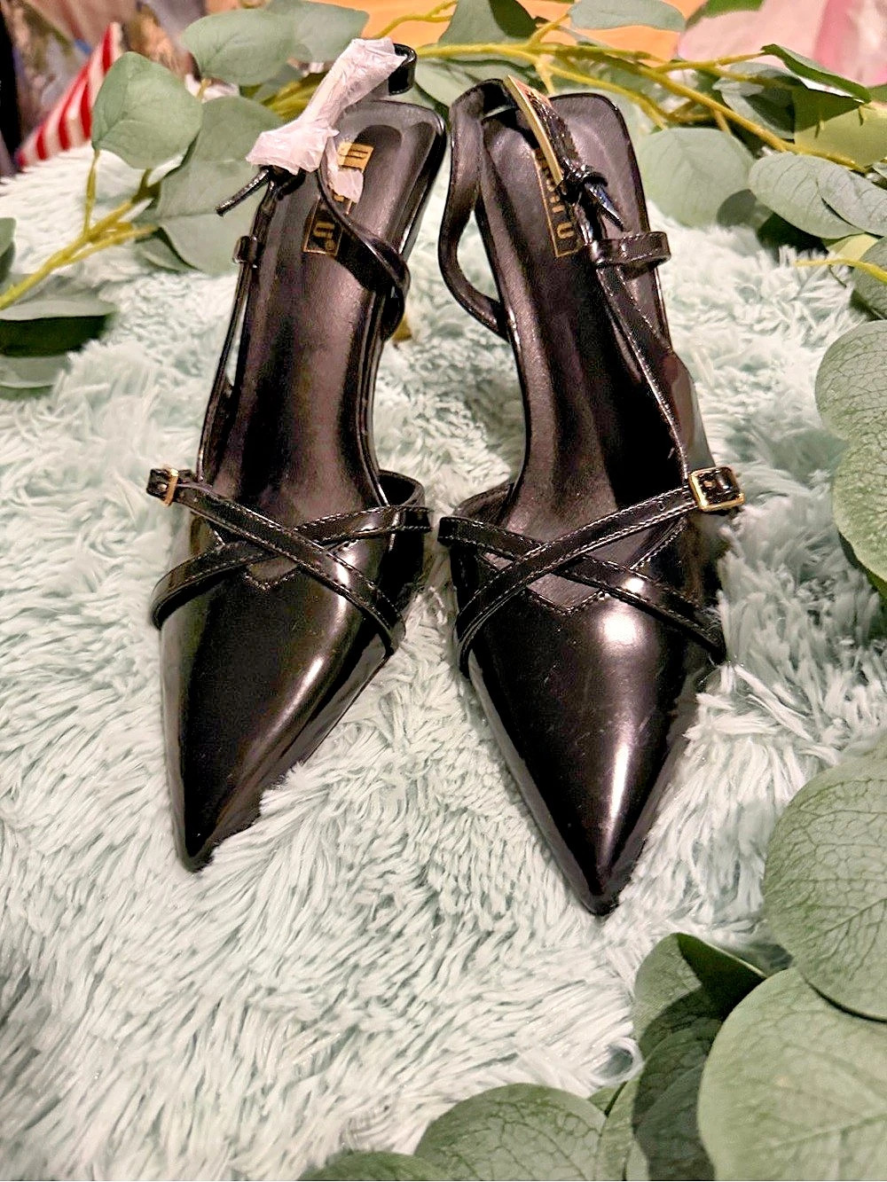 Black Pointed-Toe Heels Like New